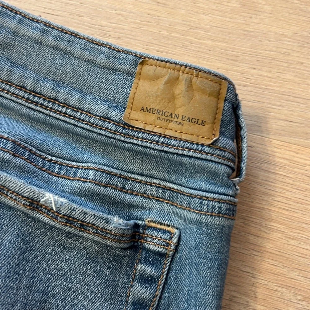 American Eagle Kick Boot Stretch X Medium Wash Flare Jeans Size 4 Regular